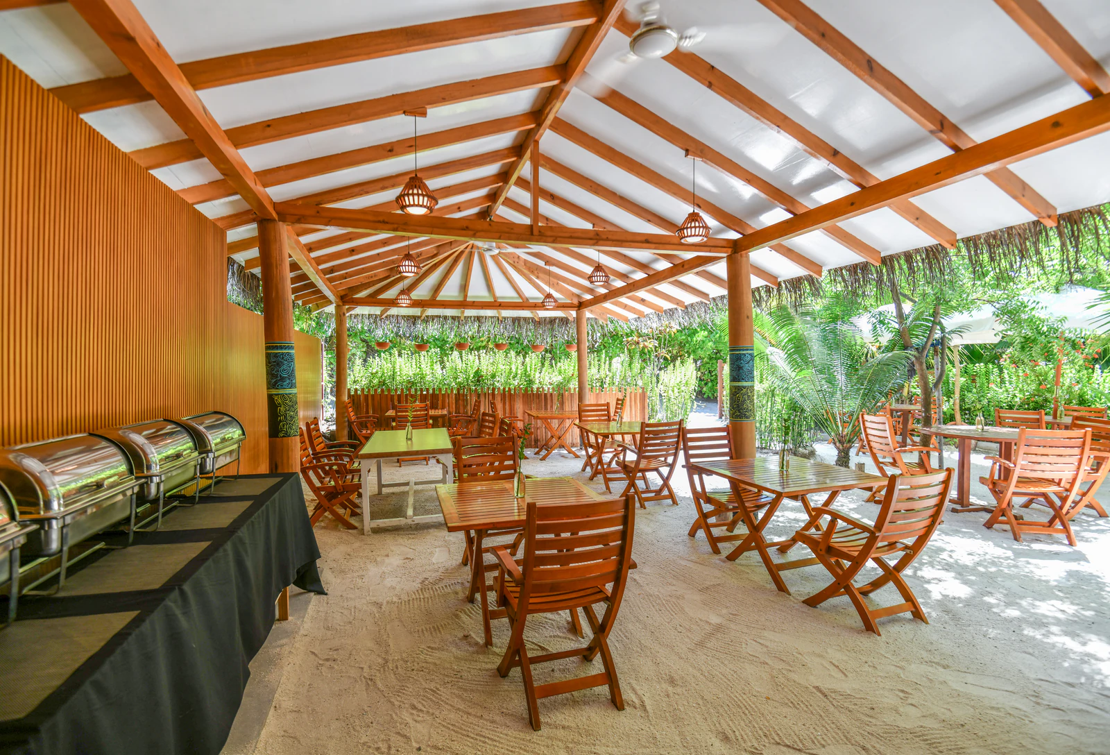 The covered restaurant and buffet at Ostrov Café & Bar